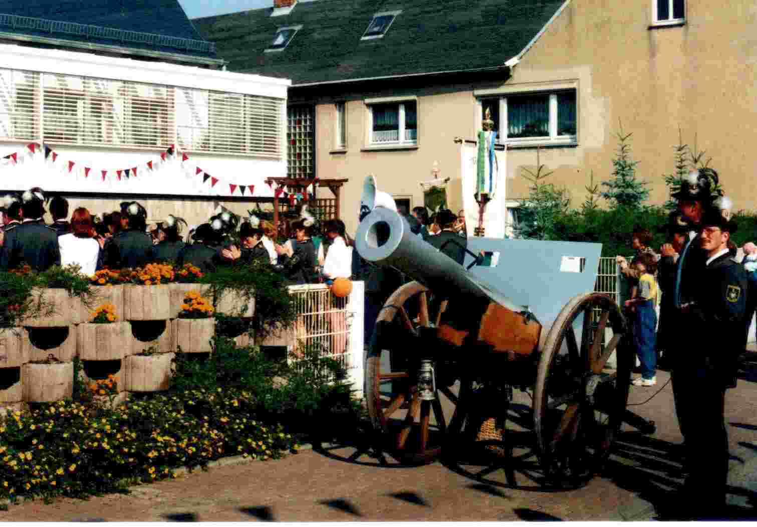 Schuetzenfest_1999_2_3.jpg (8173 Byte)